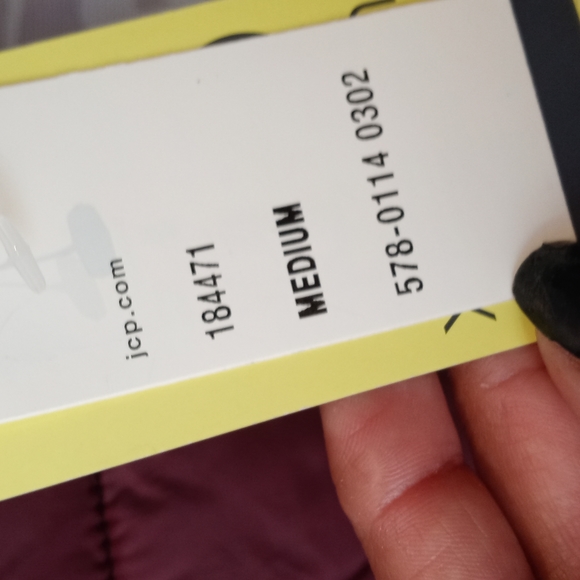 Xersion vest new with tags Bold Burgundy size M - Picture 3 of 5